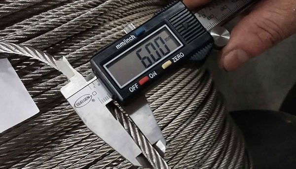 鋼卷吊帶平時(shí)如何維護(hù)？How to maintain the steel coil sling?
